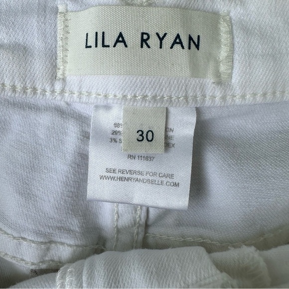 Lila Ryan Stitch Fix Travis Distressed Frey Hem White Cut Off Denim Shorts Sz 30 - Picture 8 of 9